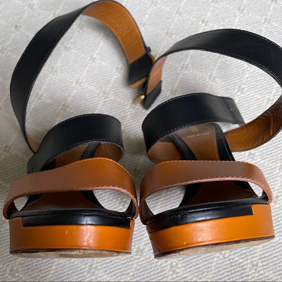 Fendi Leather Cross Ankle Strap Platform Sandals - Picture 9 of 13